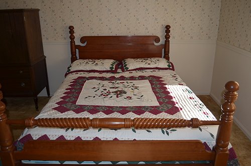 Property photo 17 - Antiques, Jewelry, Coins, Collectibles and Much More! - Personal Property Auction